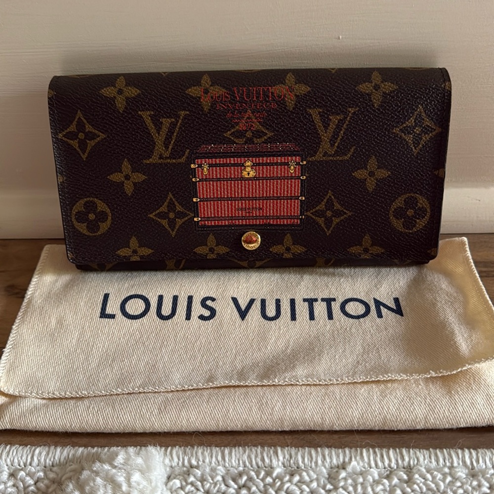 Louis Vuitton Monogram Canvas Inventeur Trunks & Lock Sarah Wallet